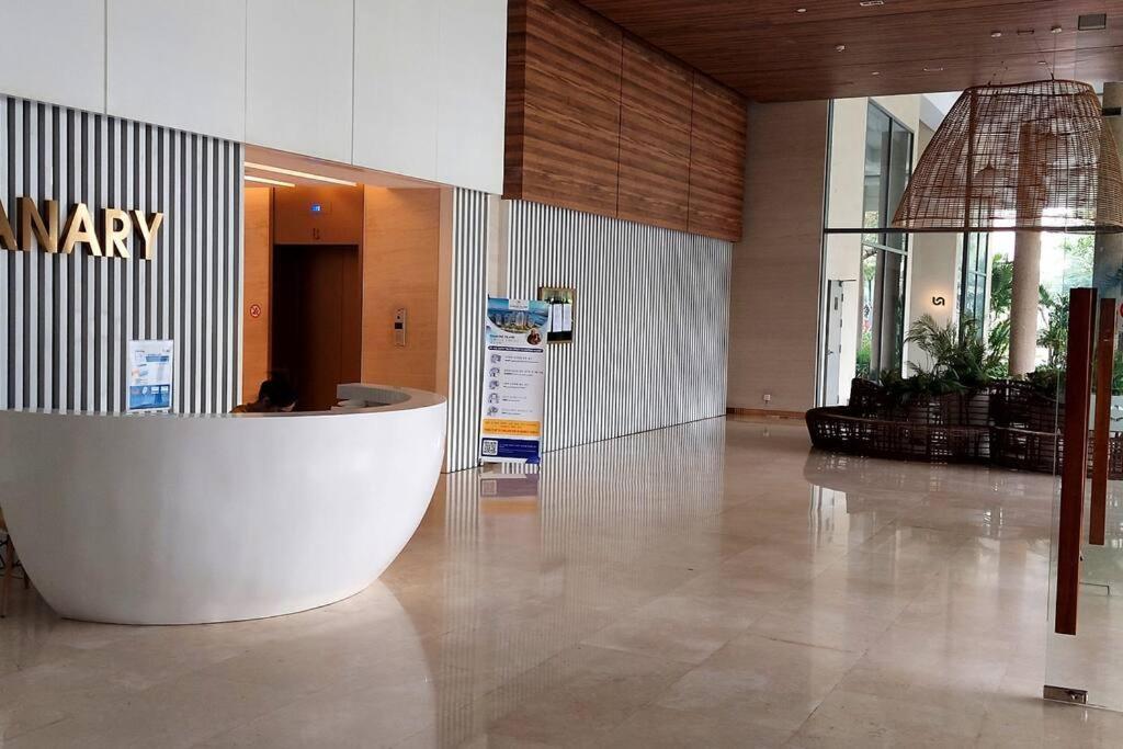 Apartment 2 Bedroom Diamond Island Apartment, Luxury In Nature, District 2 Lagomhome 1611